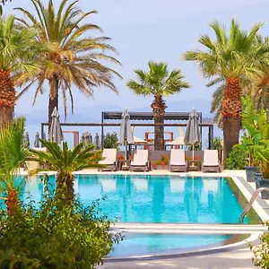 Moyo Luxury & Otel